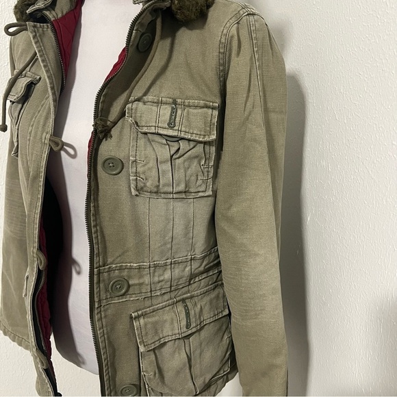Abercrombie & Fitch Women's Parka Jacket Size Med Quilted Faux Fur Hood Vintage - Picture 2 of 13